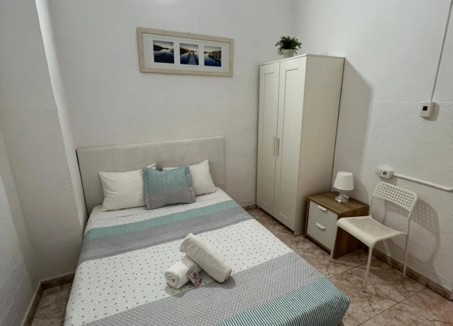 Youth Hostel - Central And Basic Drassanes Barcelona España