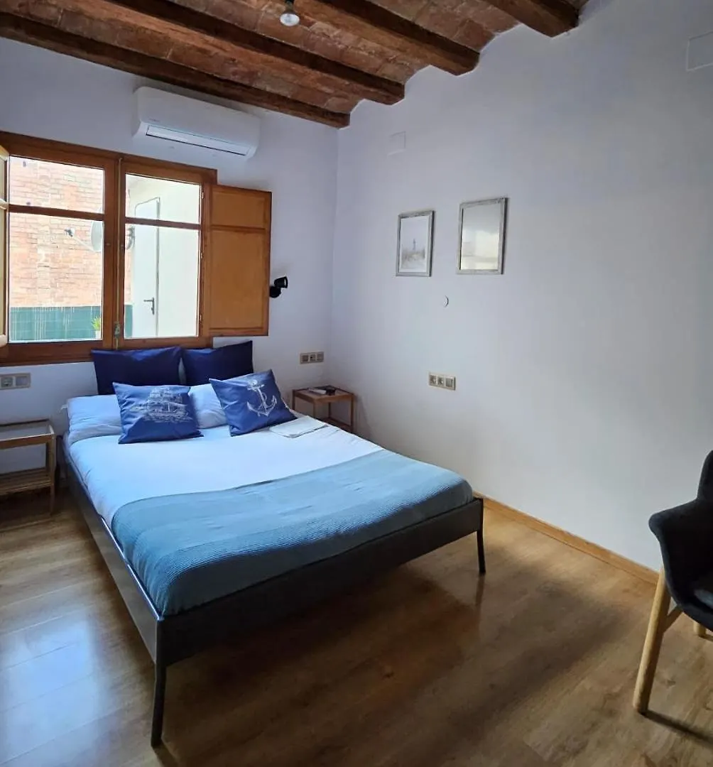 Youth Hostel - Central And Basic Drassanes Barcelona España